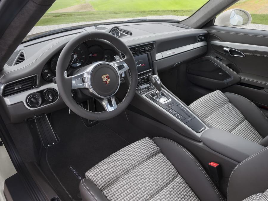  Porsche 911 50 Years Edition 2013 года  (фото 10 из 17)